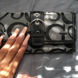 GUESS WALLET